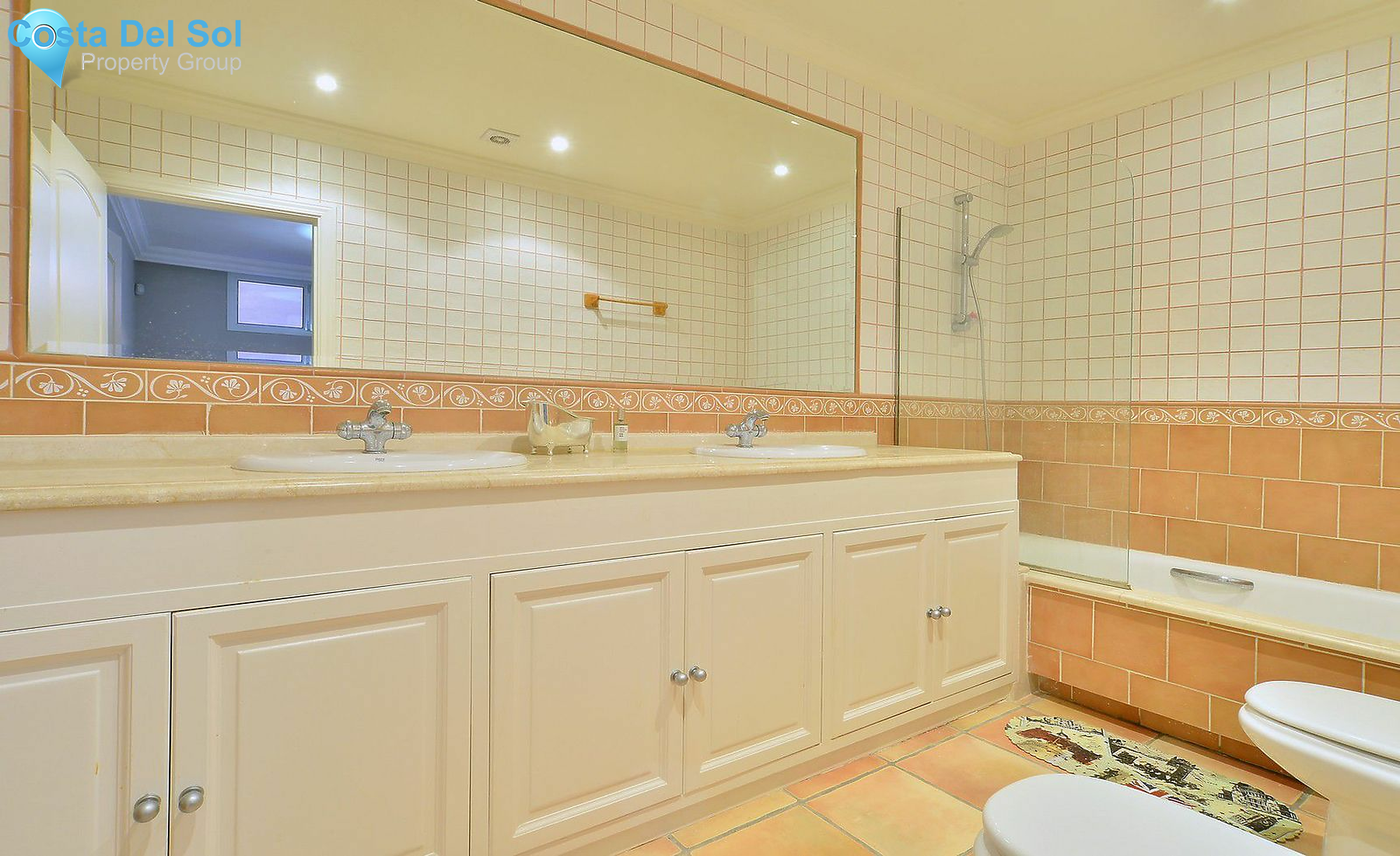 Detached Villa in Nueva Andalucía-1391198