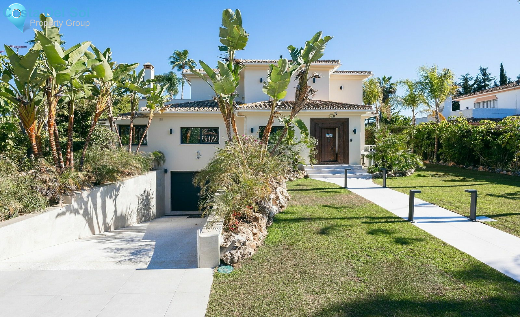 Detached Villa in Nueva Andalucía-1399160