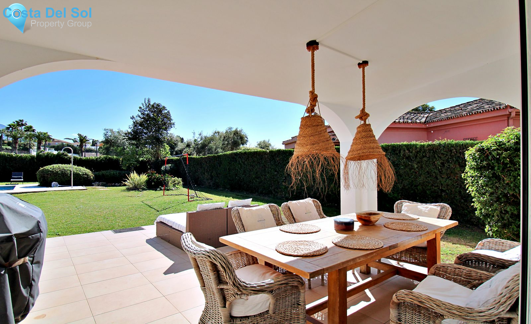 Detached Villa in Nueva Andalucía-1420610