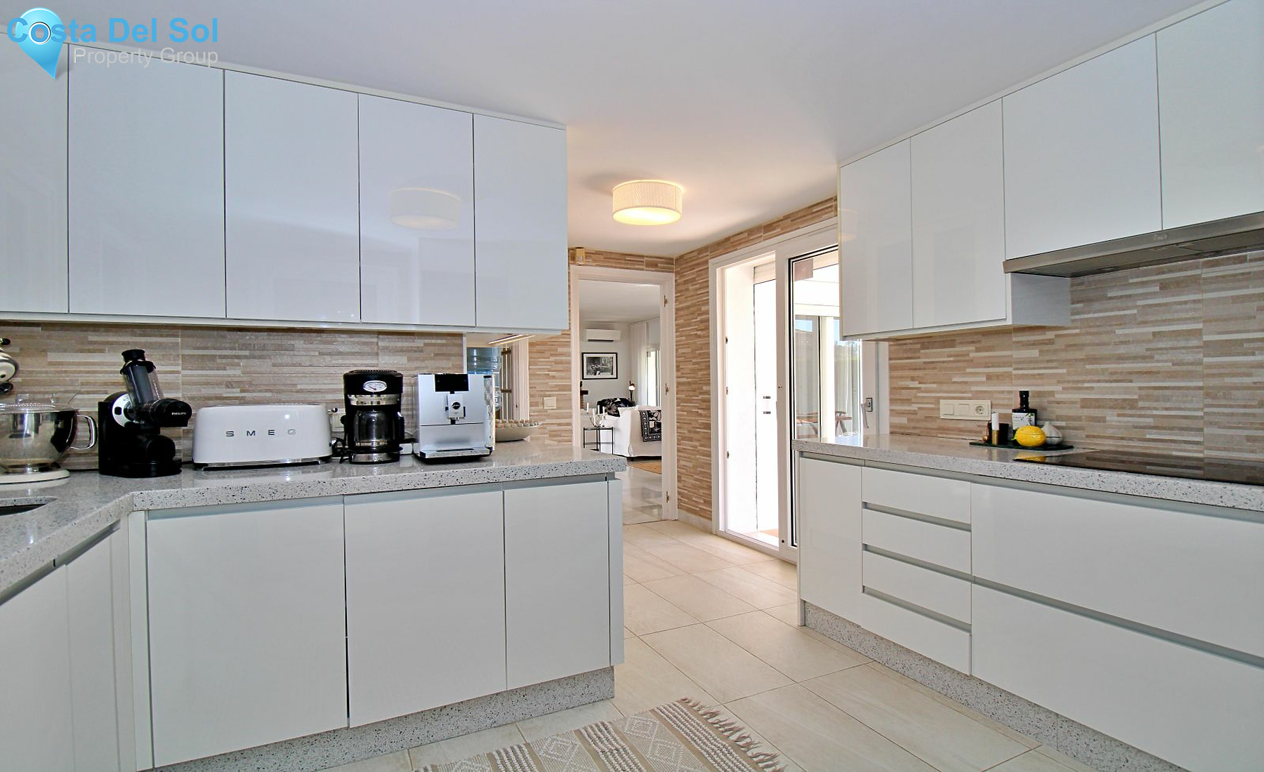 Detached Villa in Nueva Andalucía-1420601
