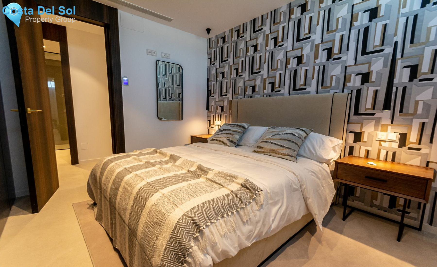 Detached Villa in Nueva Andalucía-1430666