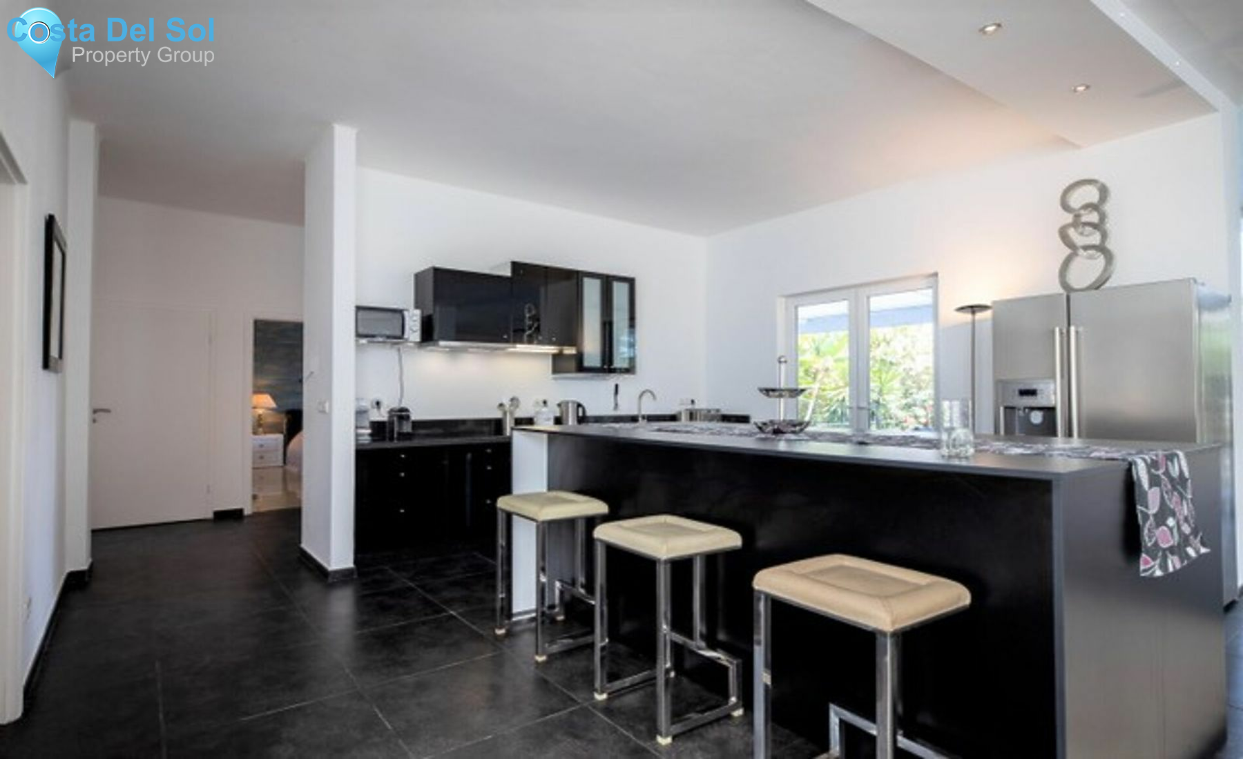 Detached Villa in Nueva Andalucía-1447681