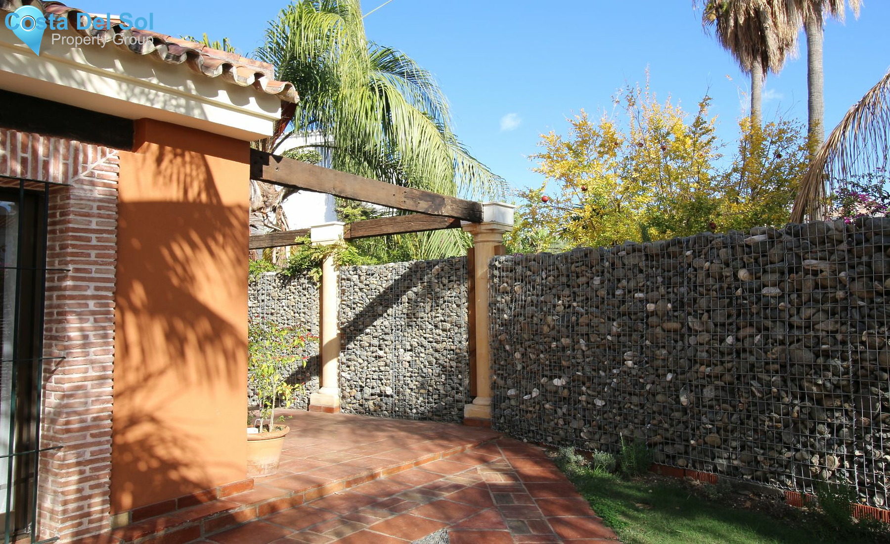 Detached Villa in Nueva Andalucía-1450183