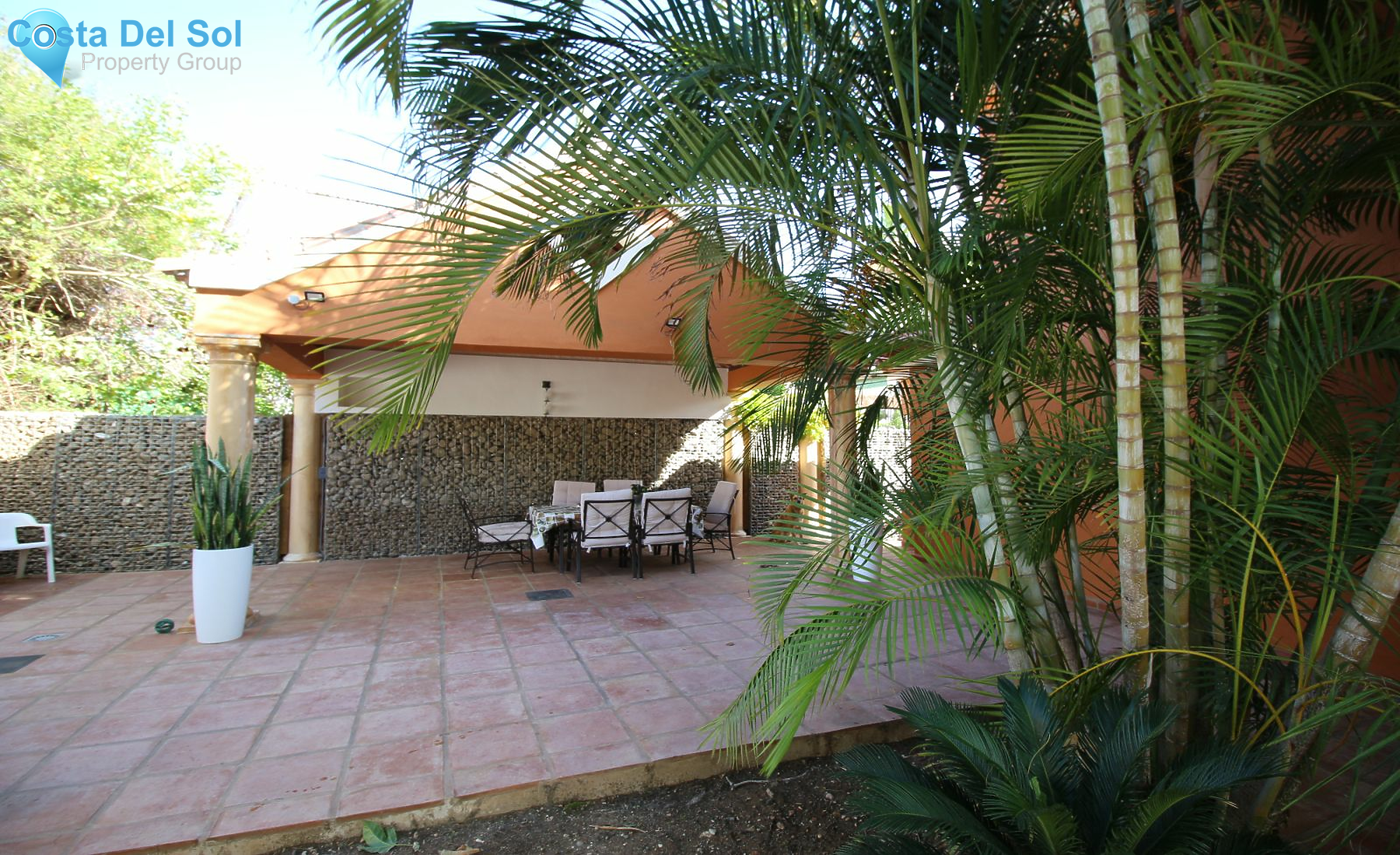 Detached Villa in Nueva Andalucía-1450184