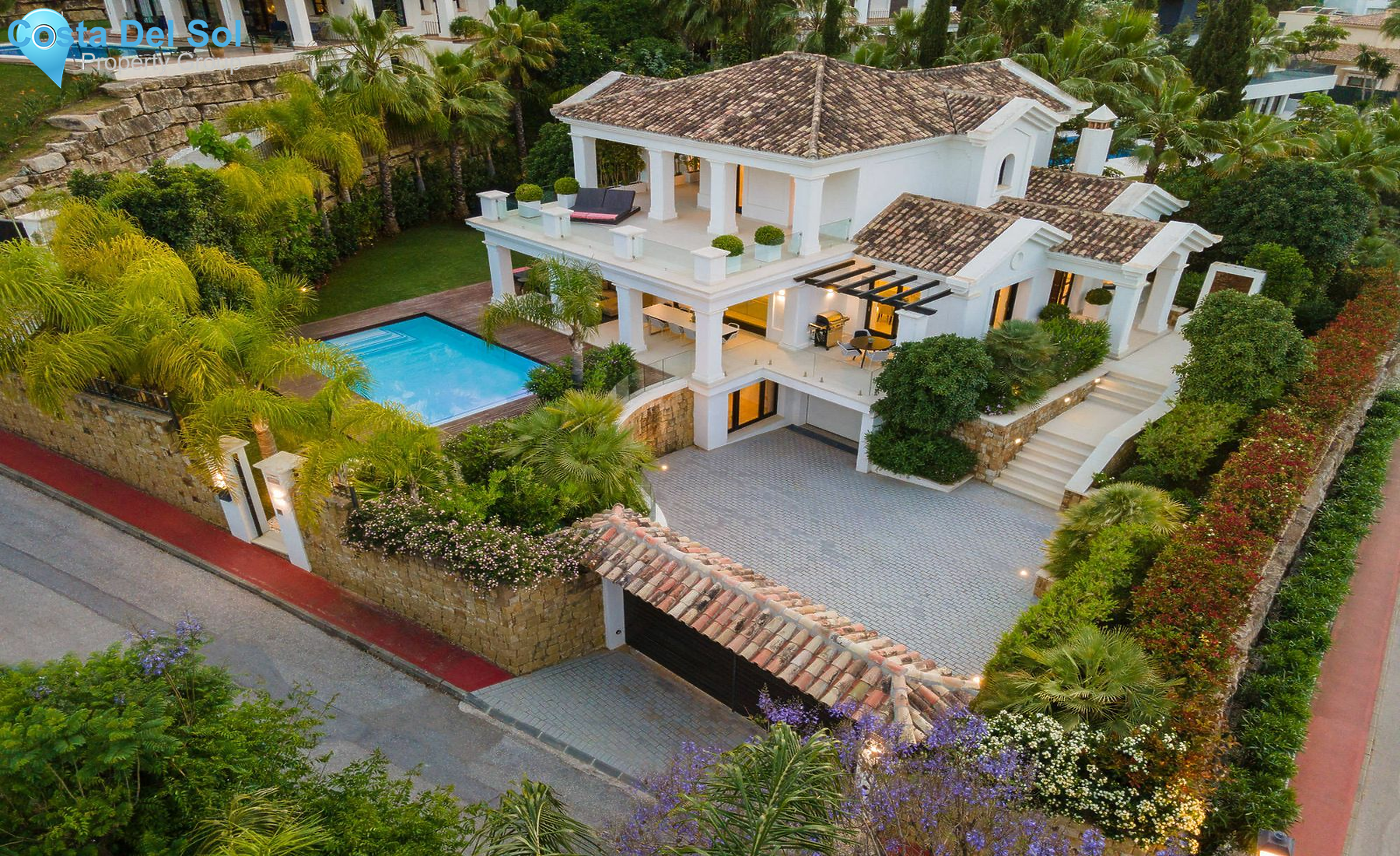 Detached Villa in Nueva Andalucía