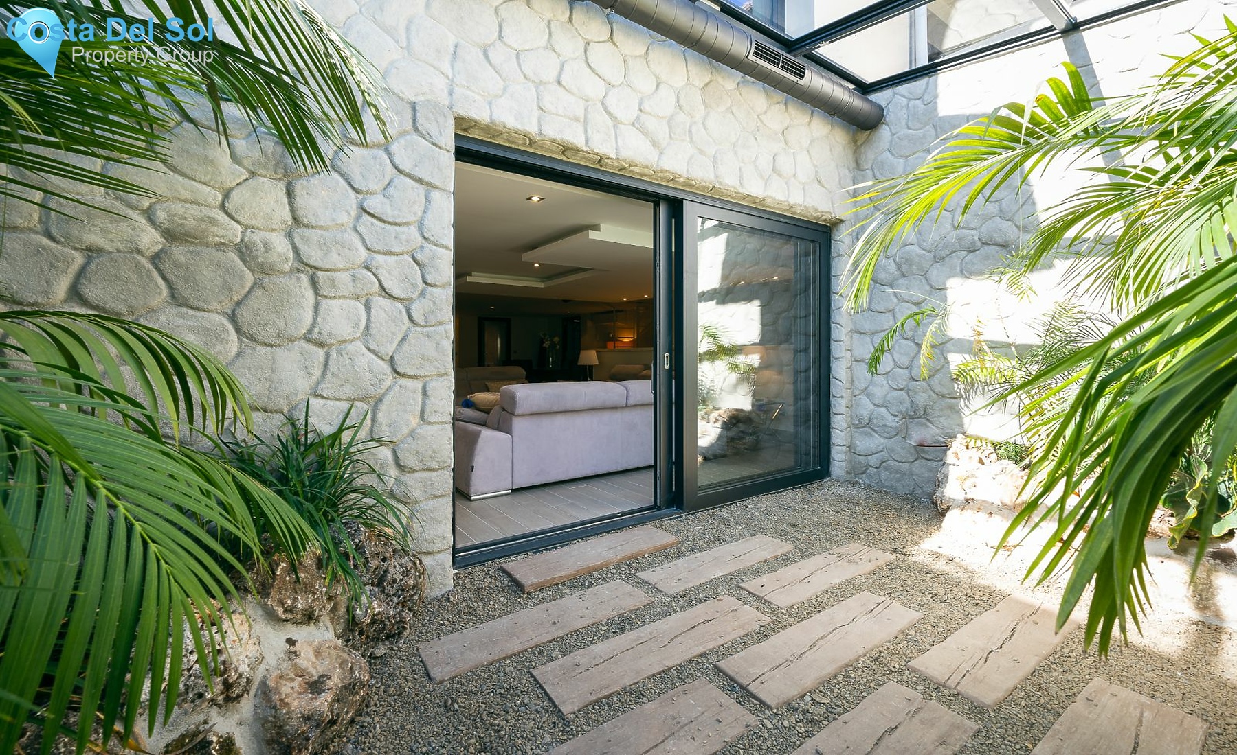 Detached Villa in Nueva Andalucía-1470164