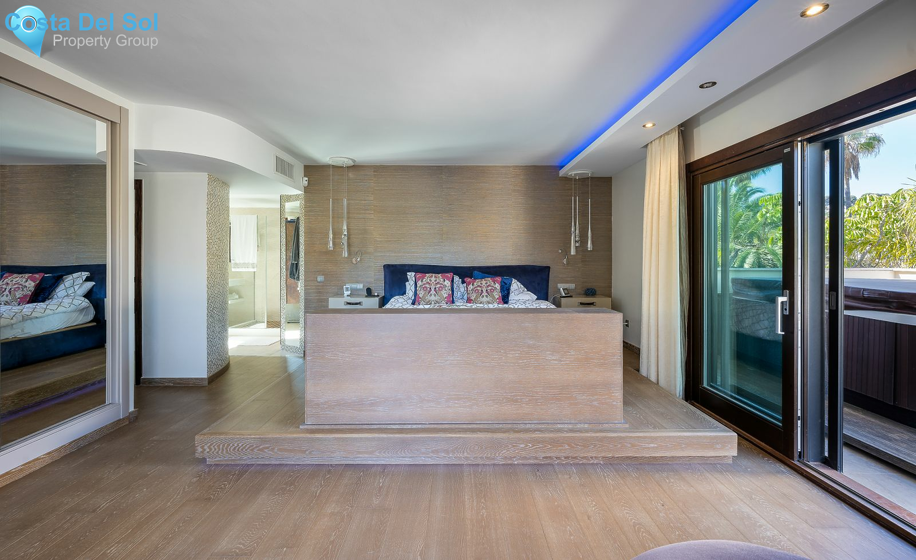 Detached Villa in Nueva Andalucía-1470167
