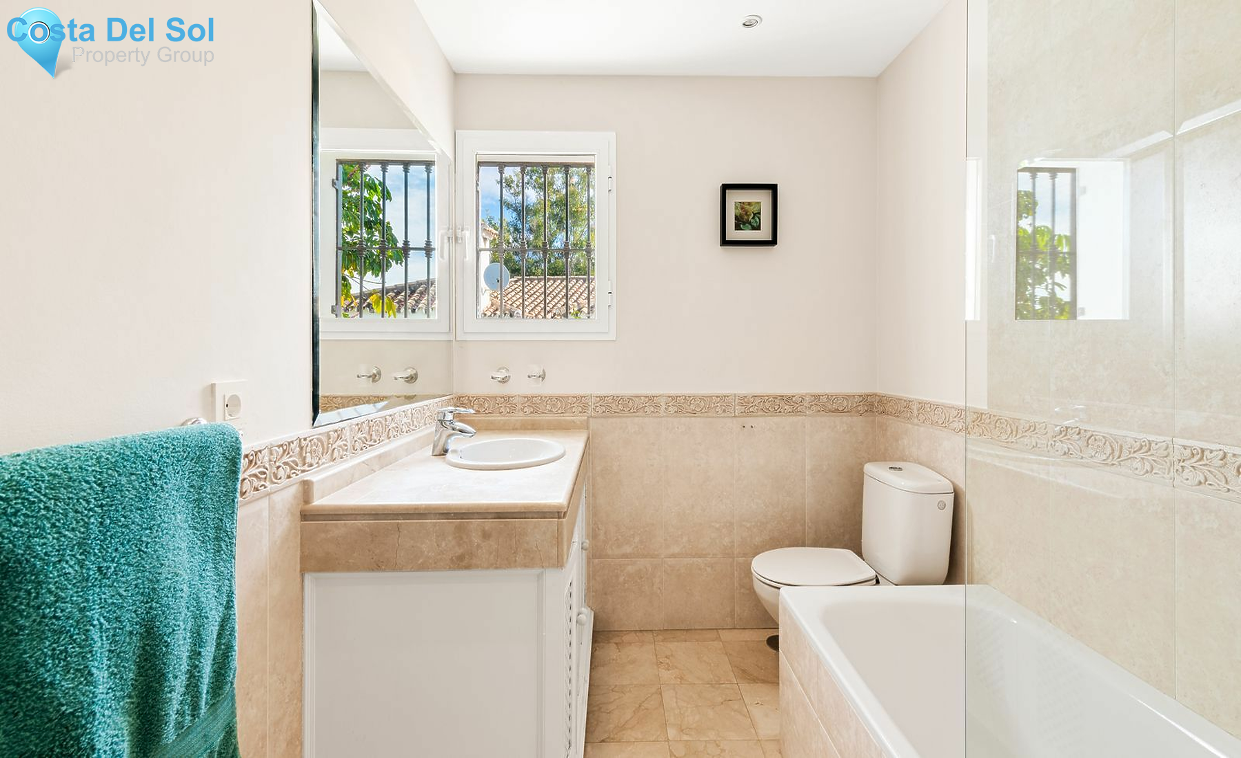 Detached Villa in Nueva Andalucía-1471893