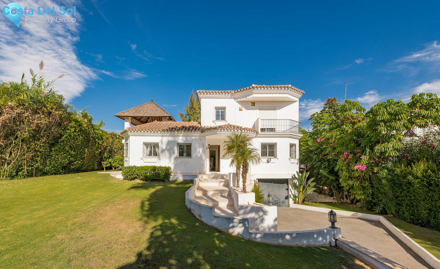 Detached Villa in Nueva Andalucía-1471900
