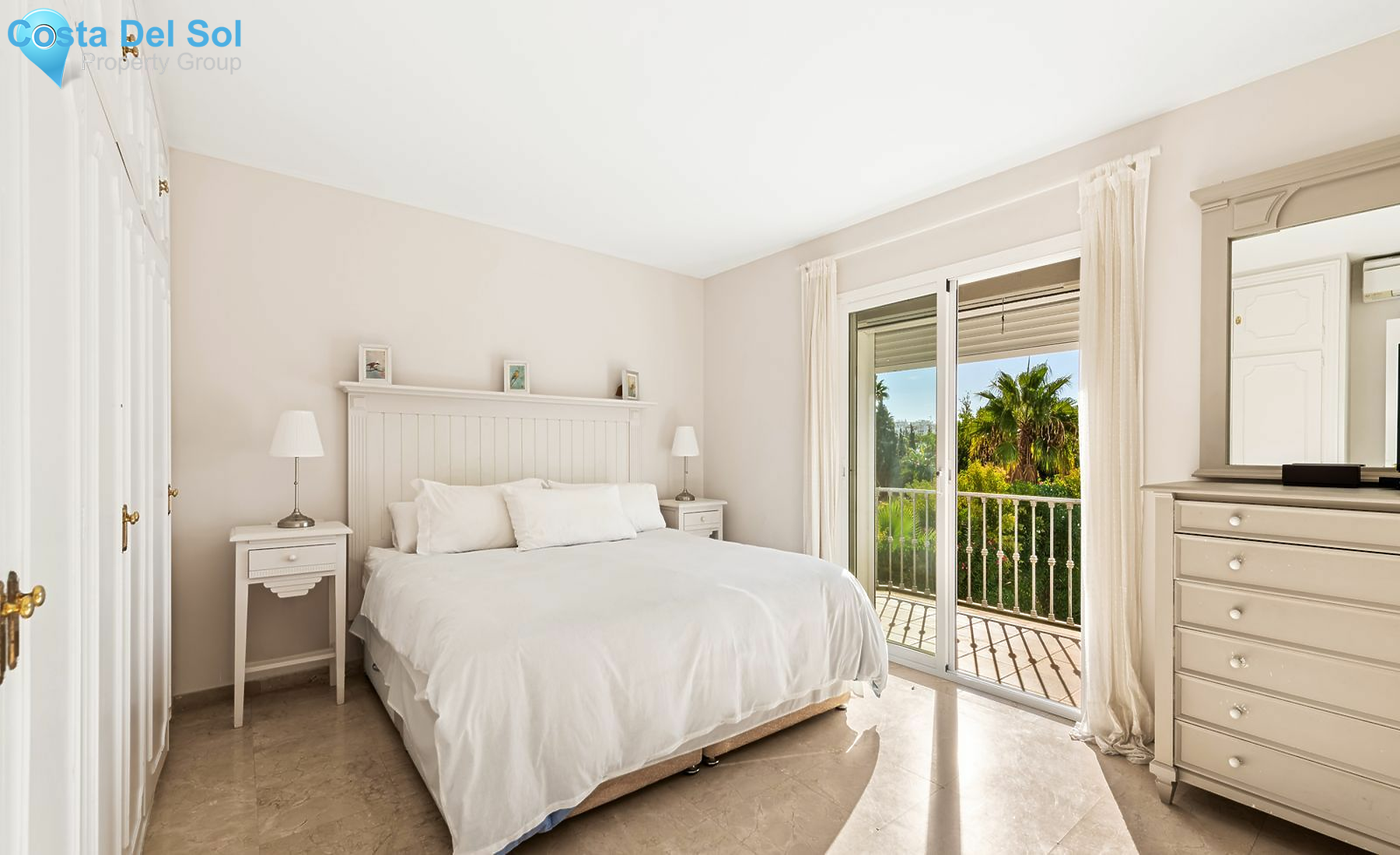 Detached Villa in Nueva Andalucía-1471890