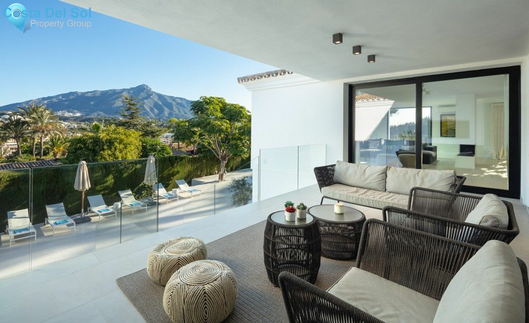 Detached Villa in Nueva Andalucía-1496856