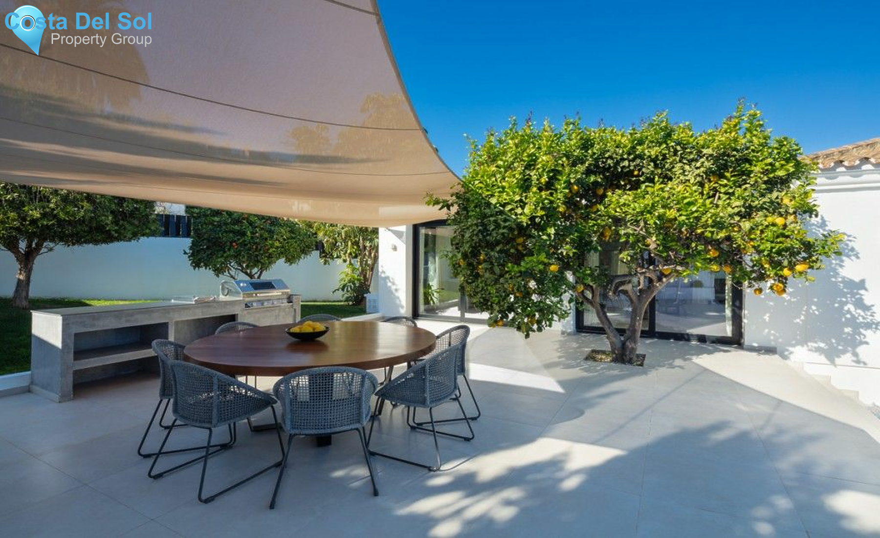 Detached Villa in Nueva Andalucía-1496863