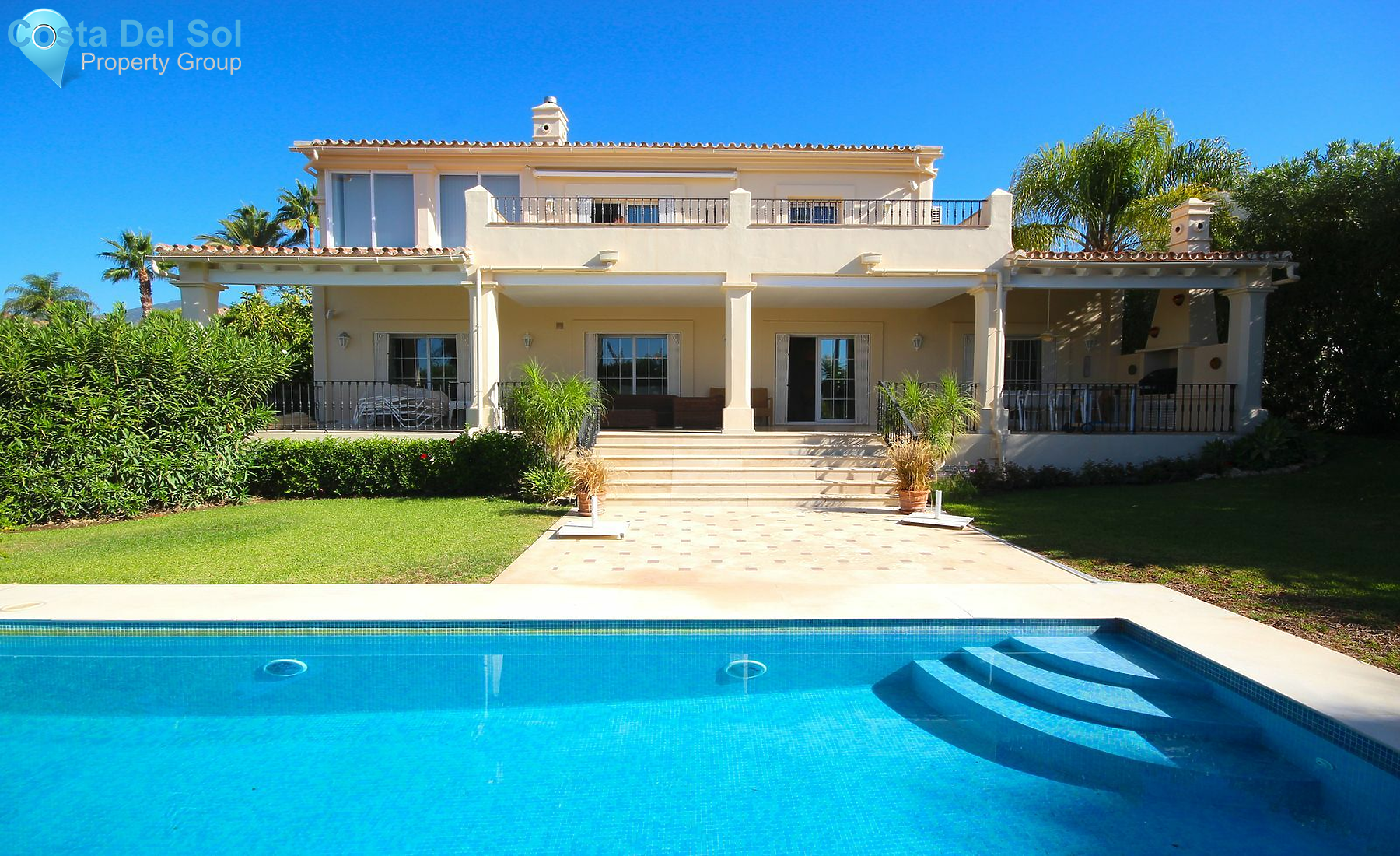 Detached Villa in Nueva Andalucía