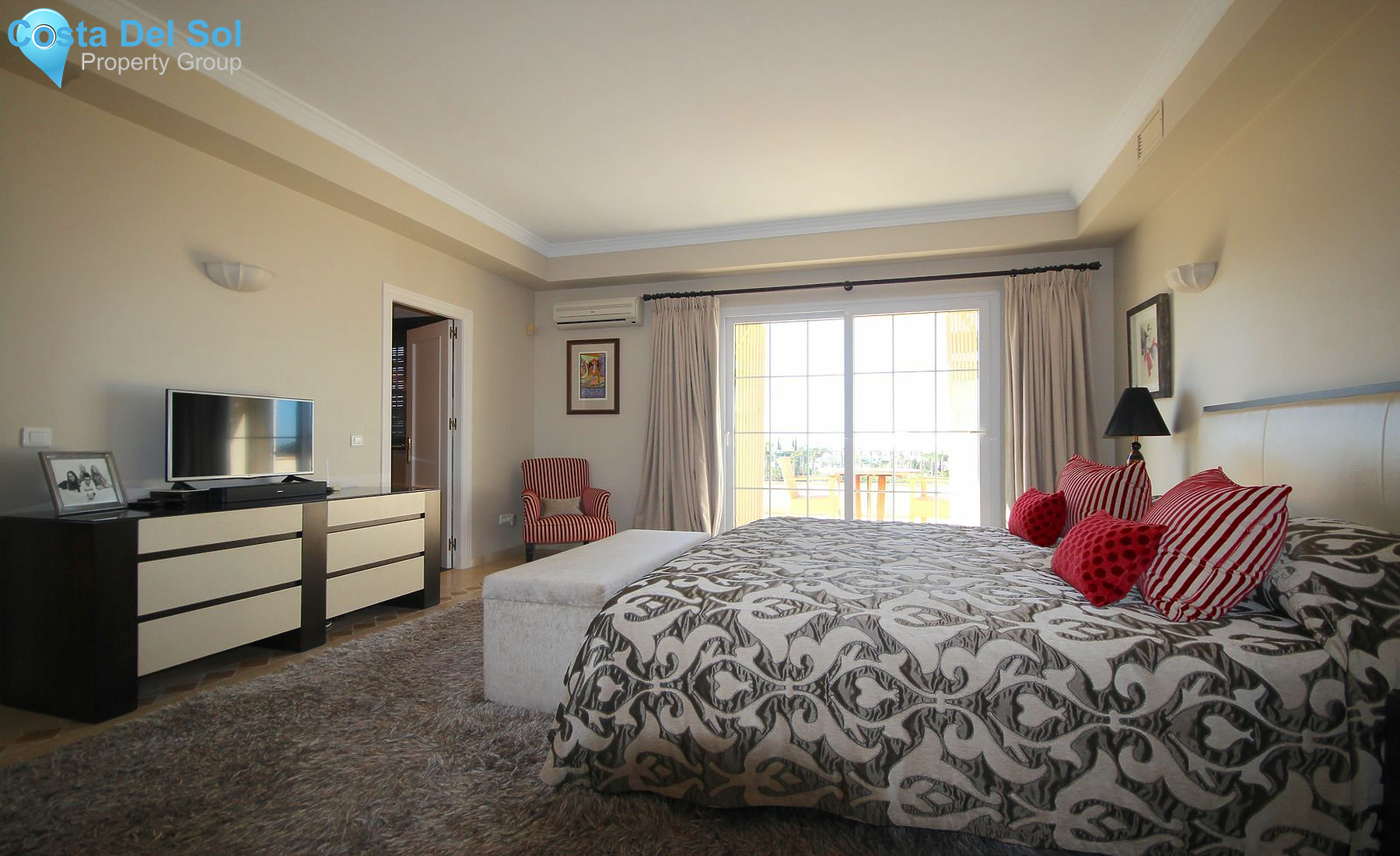 Detached Villa in Nueva Andalucía-1514468