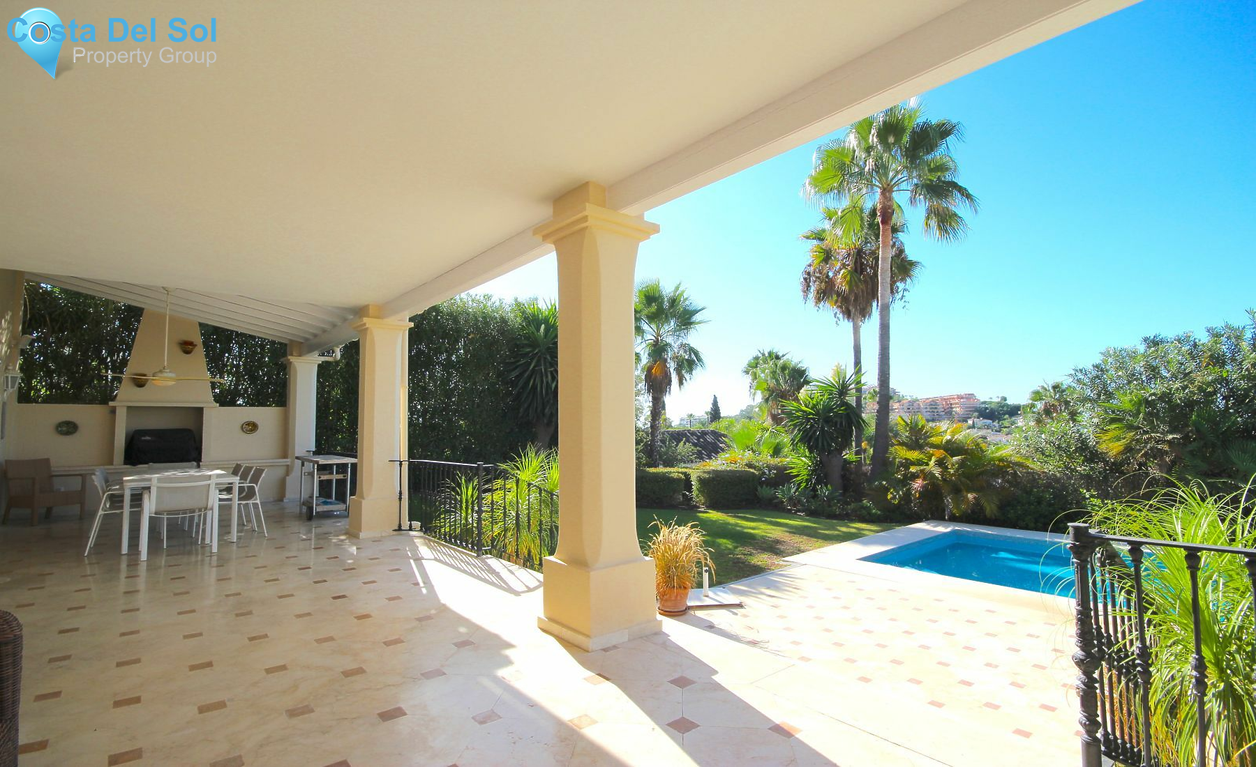 Detached Villa in Nueva Andalucía-1514474