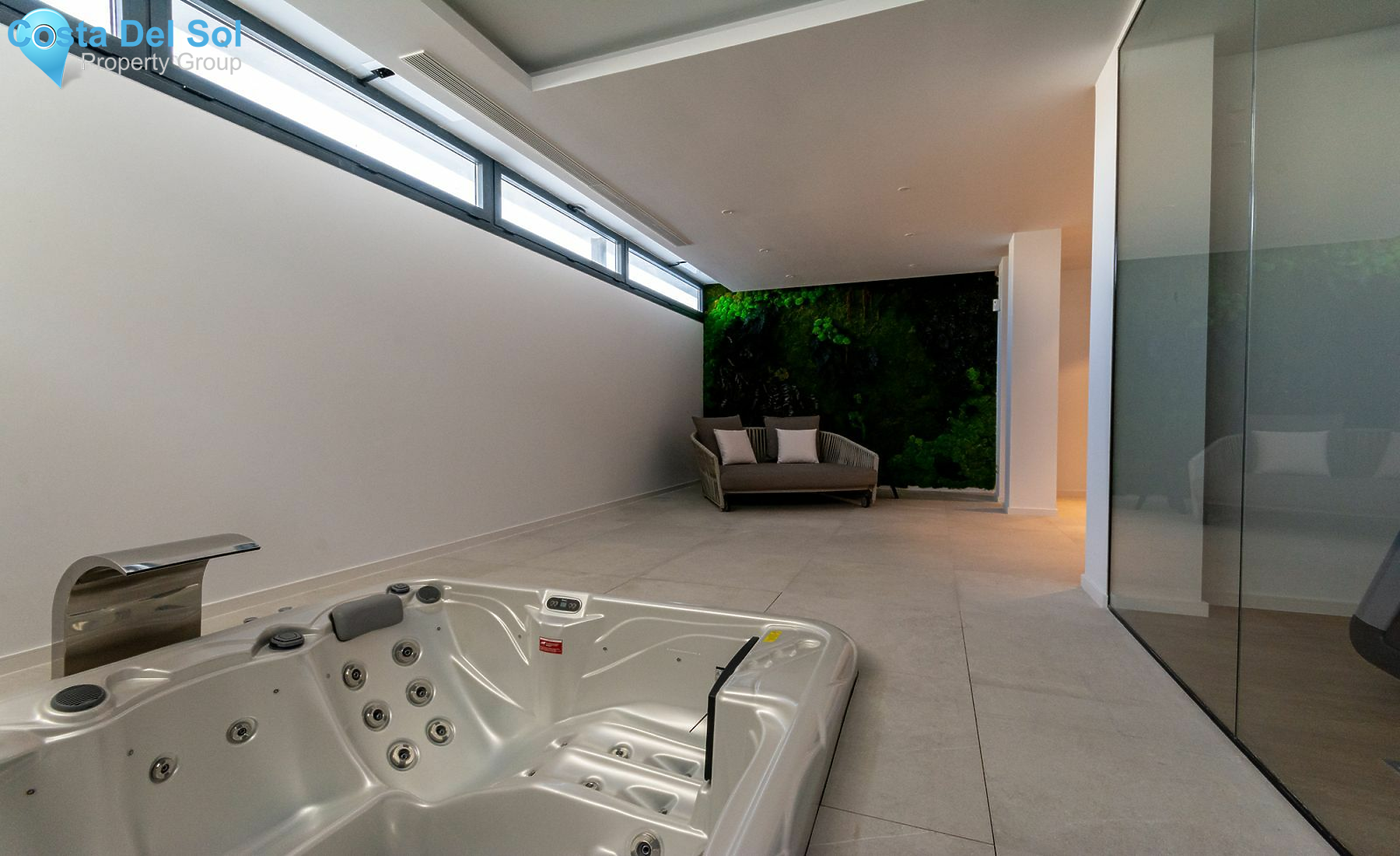 Detached Villa in Nueva Andalucía-1518523