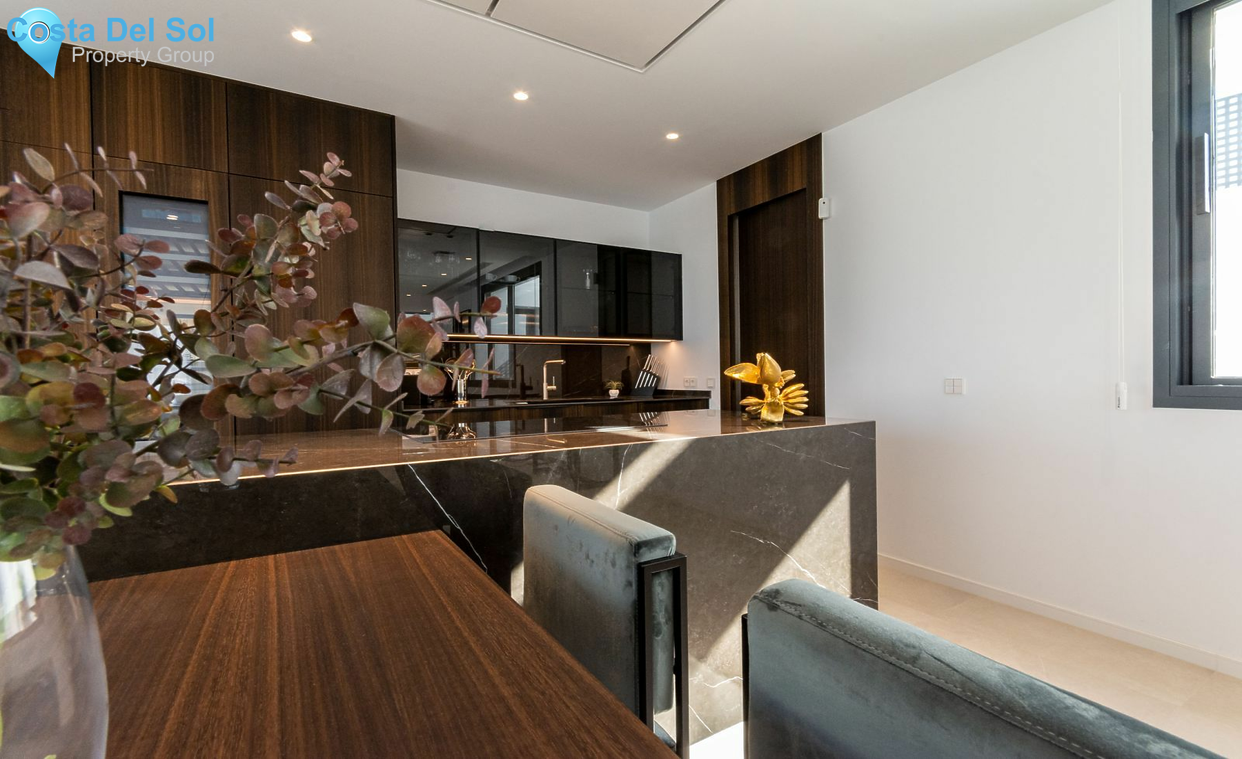 Detached Villa in Nueva Andalucía-1518510