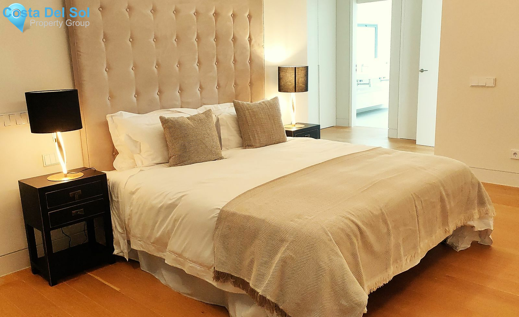 Detached Villa in Nueva Andalucía-1532696