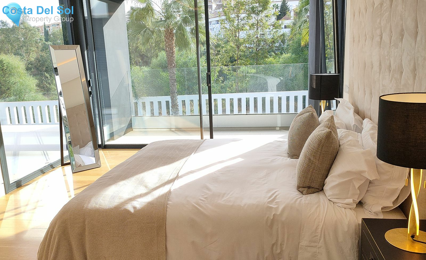 Detached Villa in Nueva Andalucía-1532697