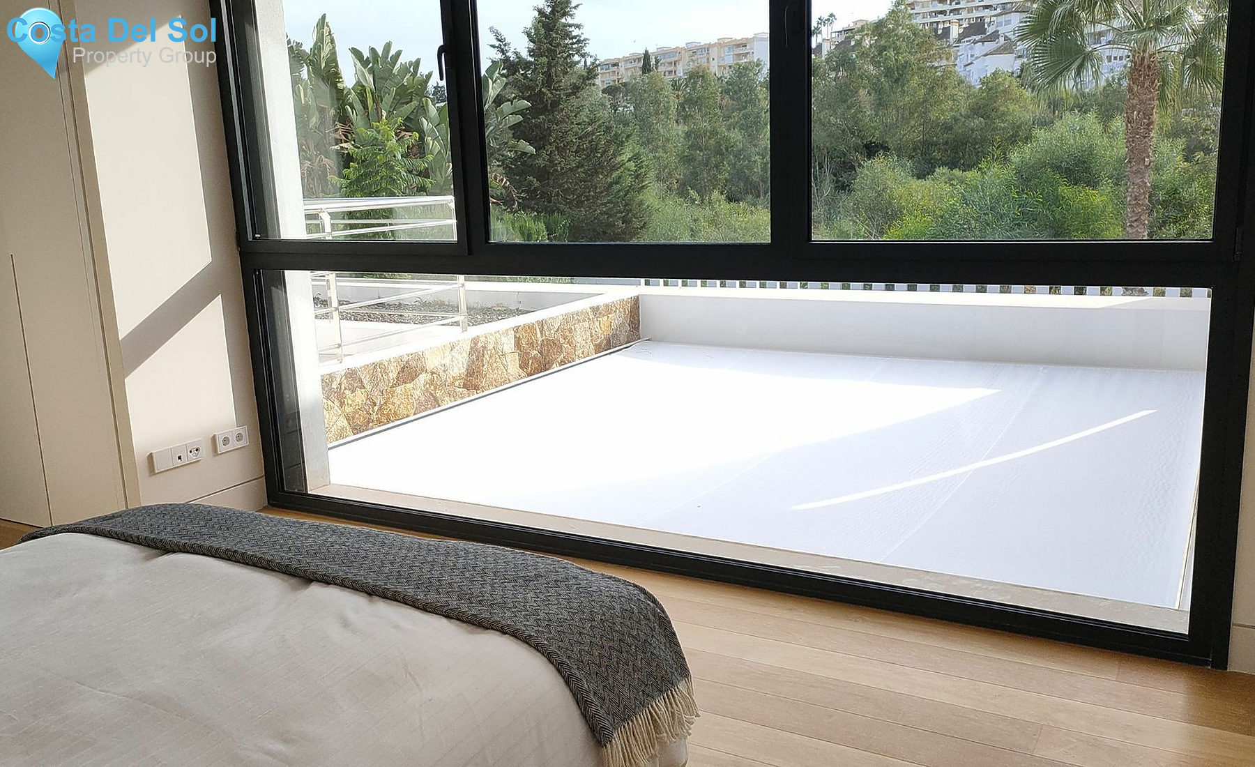 Detached Villa in Nueva Andalucía-1532702