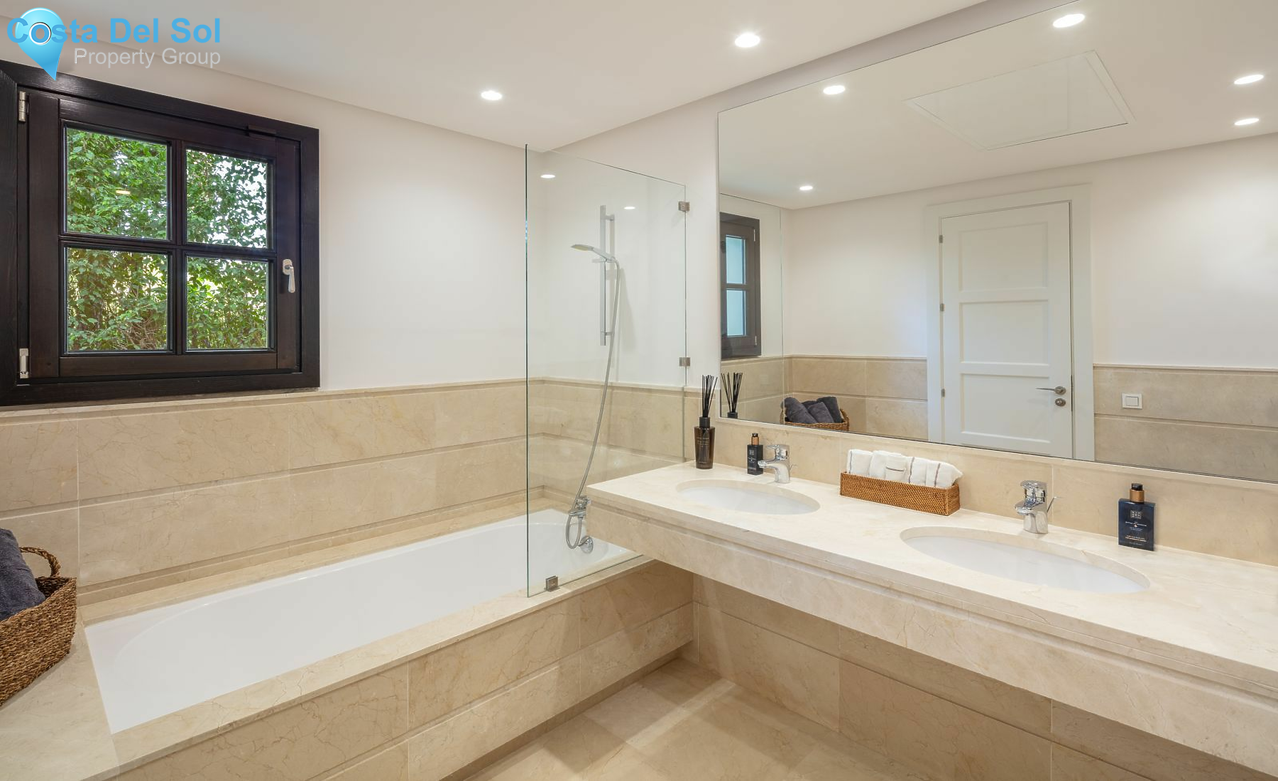 Detached Villa in Nueva Andalucía-1534645