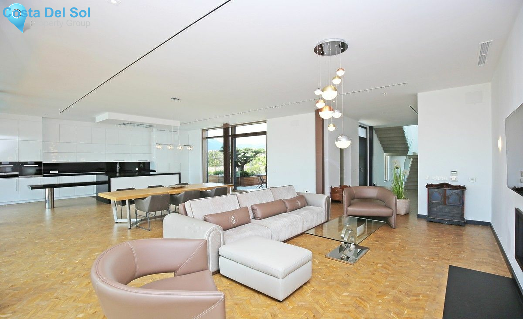 Detached Villa in Nueva Andalucía-1544498