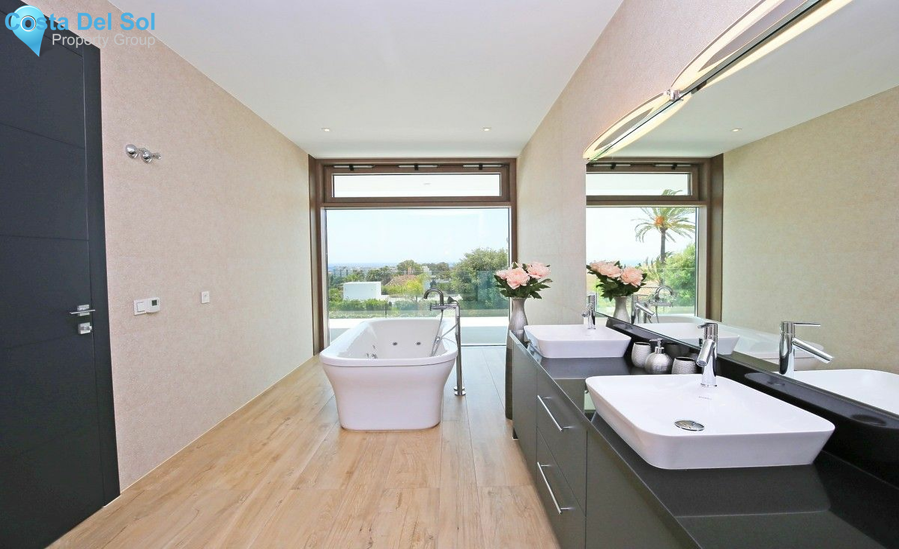Detached Villa in Nueva Andalucía-1544501