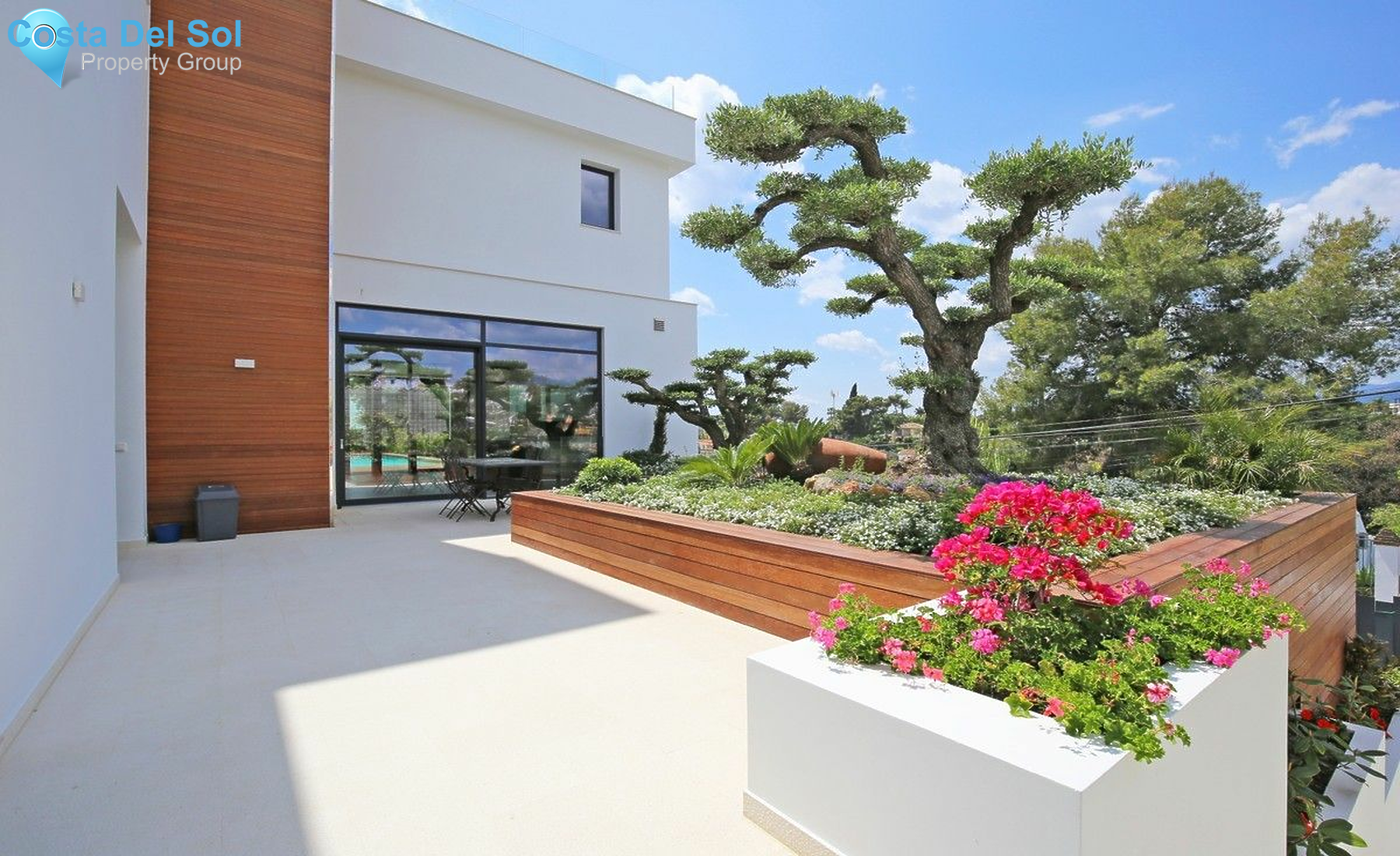 Detached Villa in Nueva Andalucía-1544492