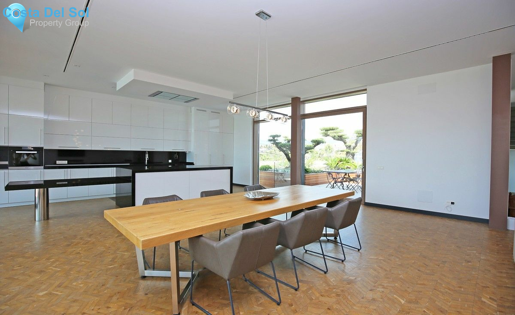 Detached Villa in Nueva Andalucía-1544494