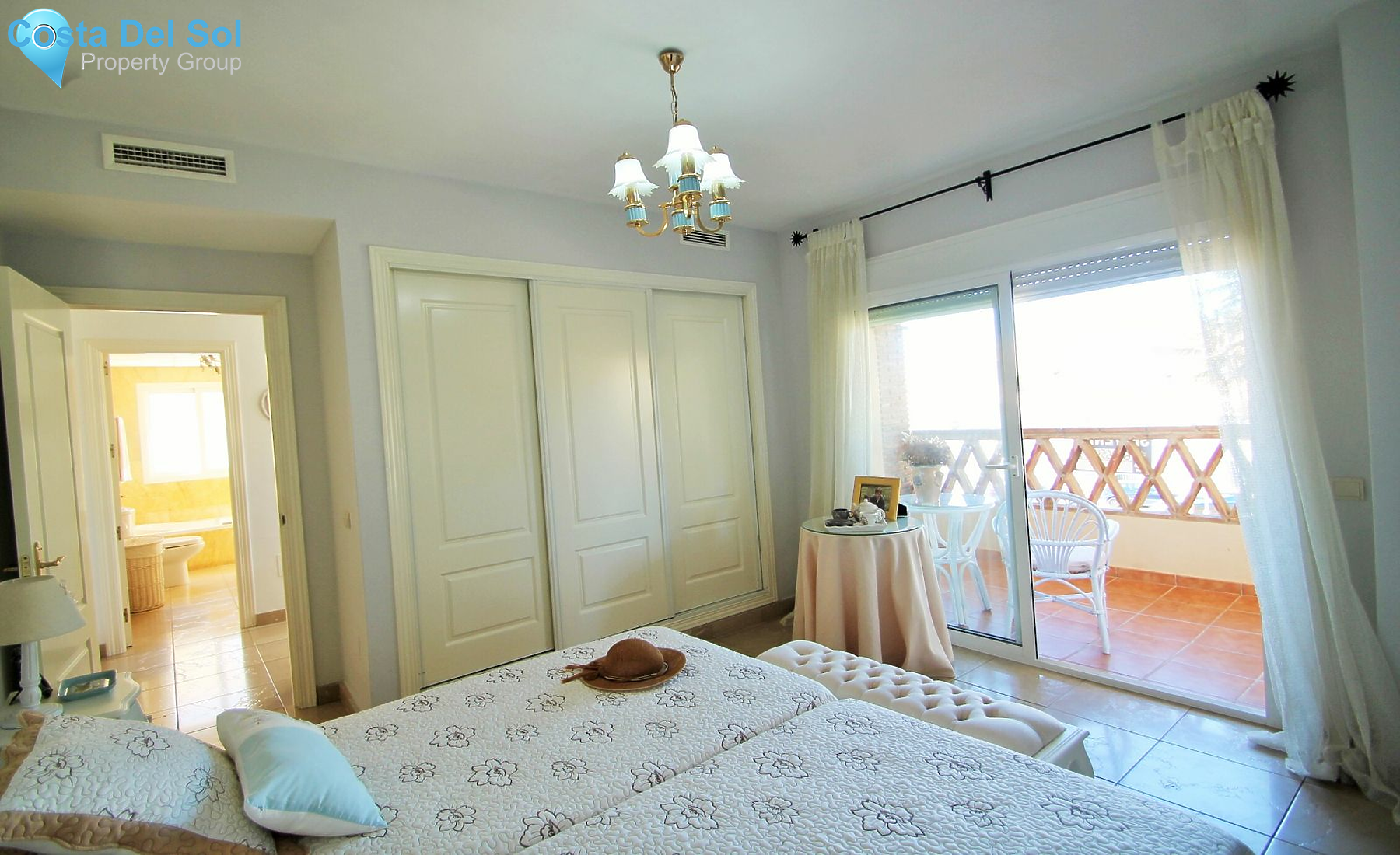 Detached Villa in Riviera del Sol-1152095