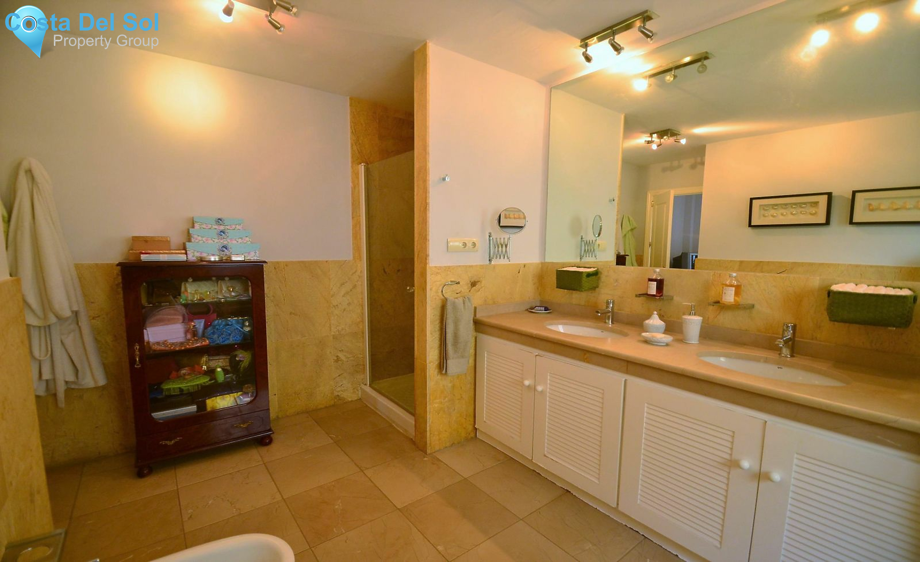 Detached Villa in Riviera del Sol-1169765