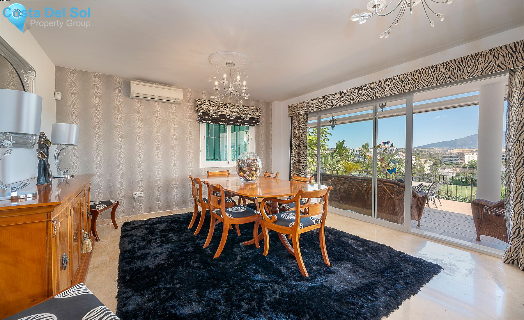 Detached Villa in Miraflores-1174512