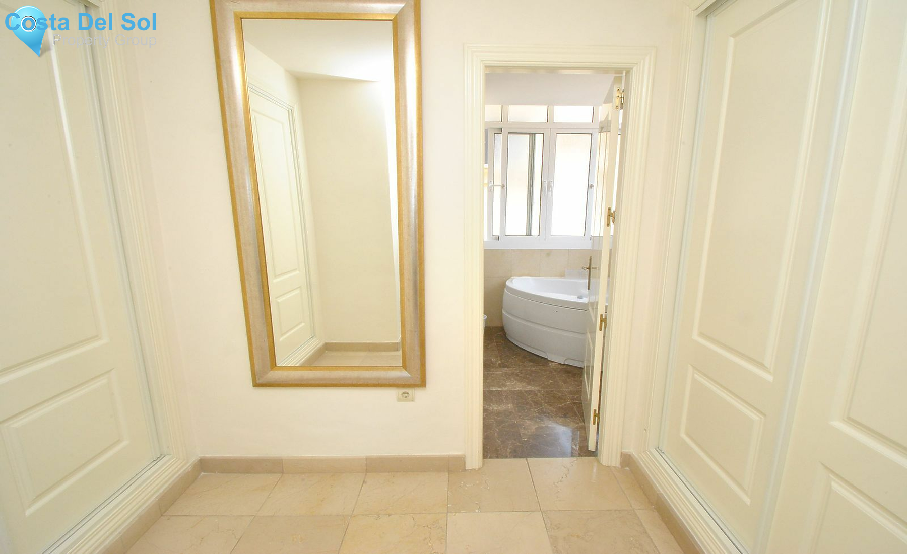 Detached Villa in Riviera del Sol-1495858