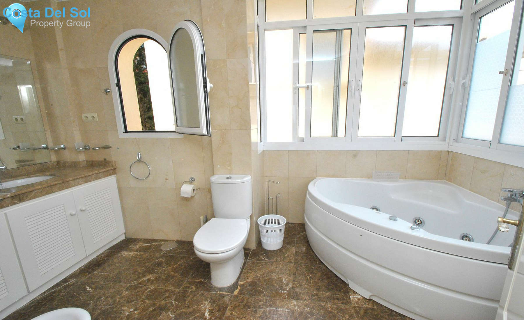 Detached Villa in Riviera del Sol-1495859