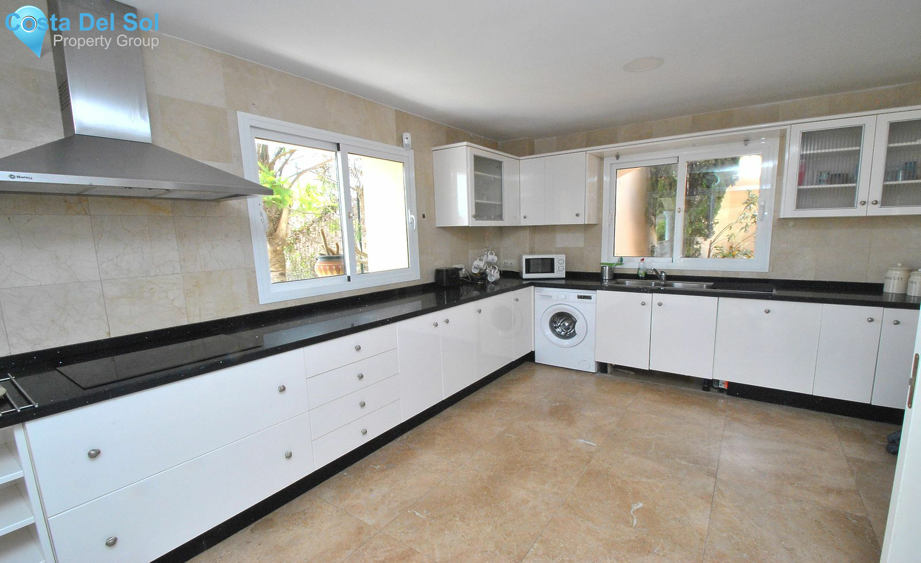 Detached Villa in Riviera del Sol-1495850