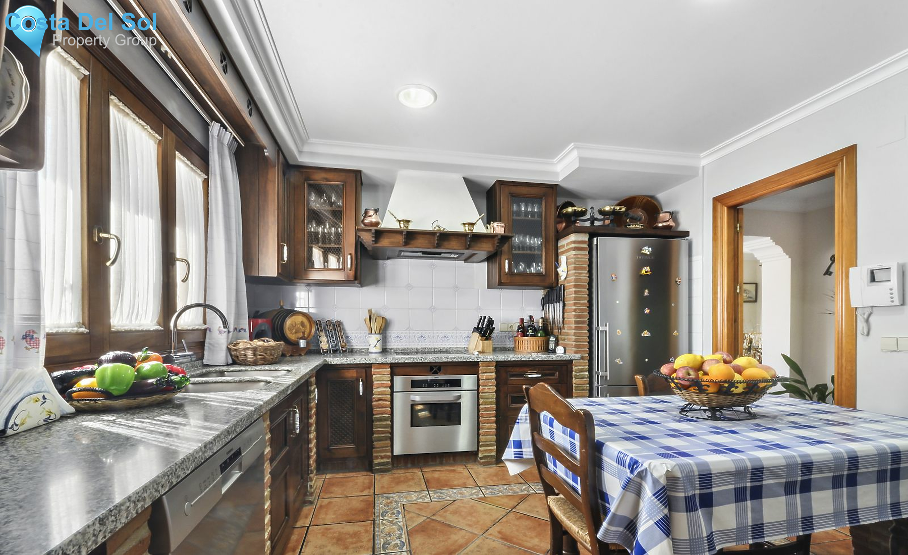 Detached Villa in San Pedro de Alcántara-1391300