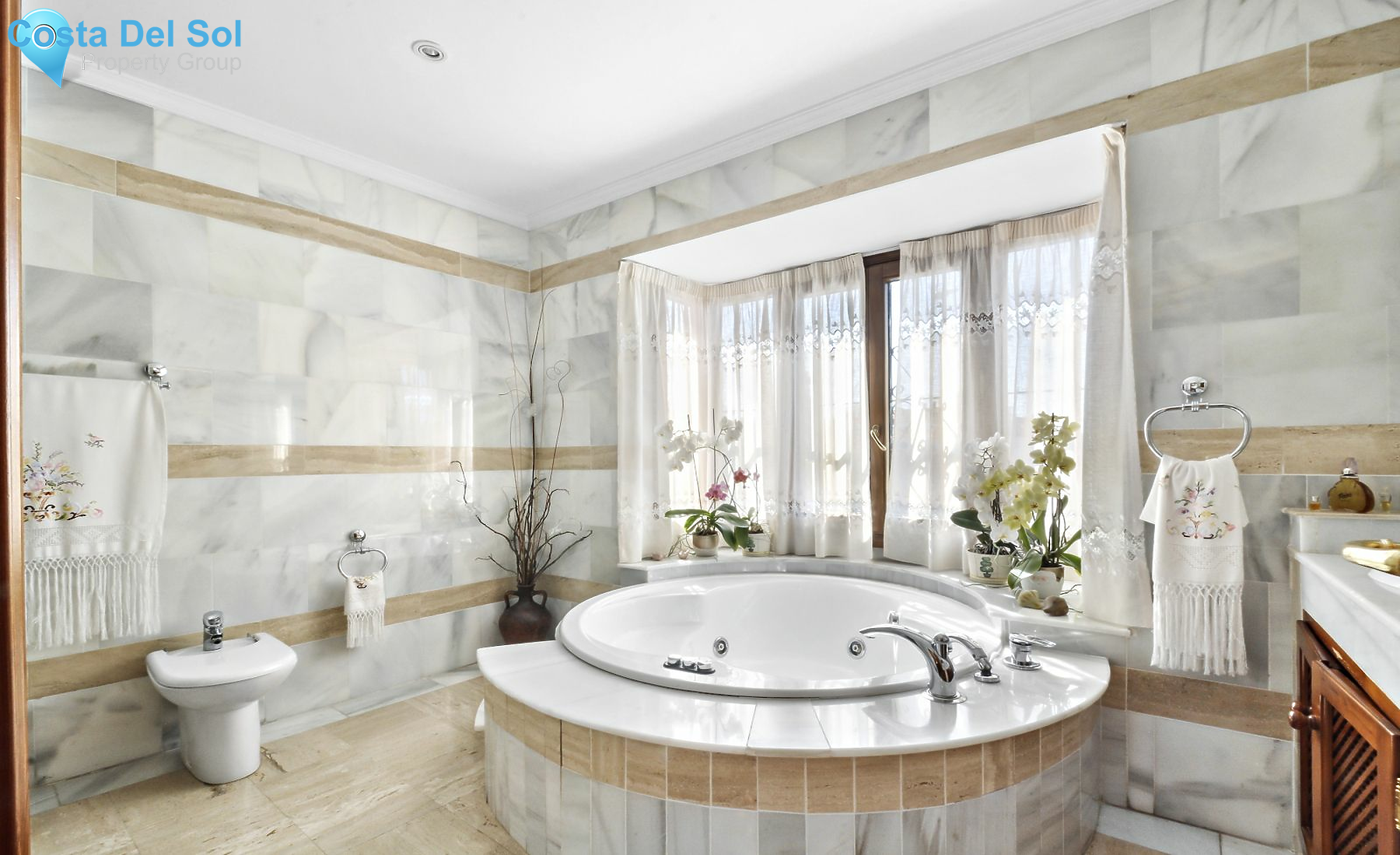 Detached Villa in San Pedro de Alcántara-1391305