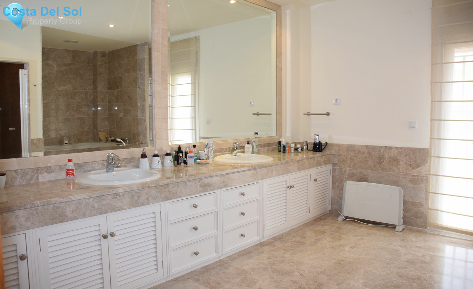 Detached Villa in Santa Clara-1180261