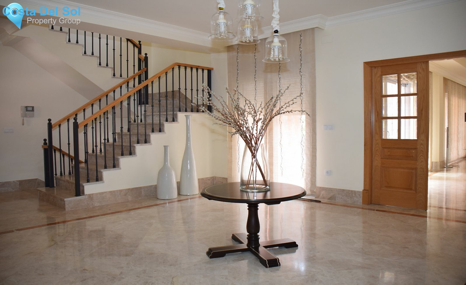 Detached Villa in Santa Clara-1180253