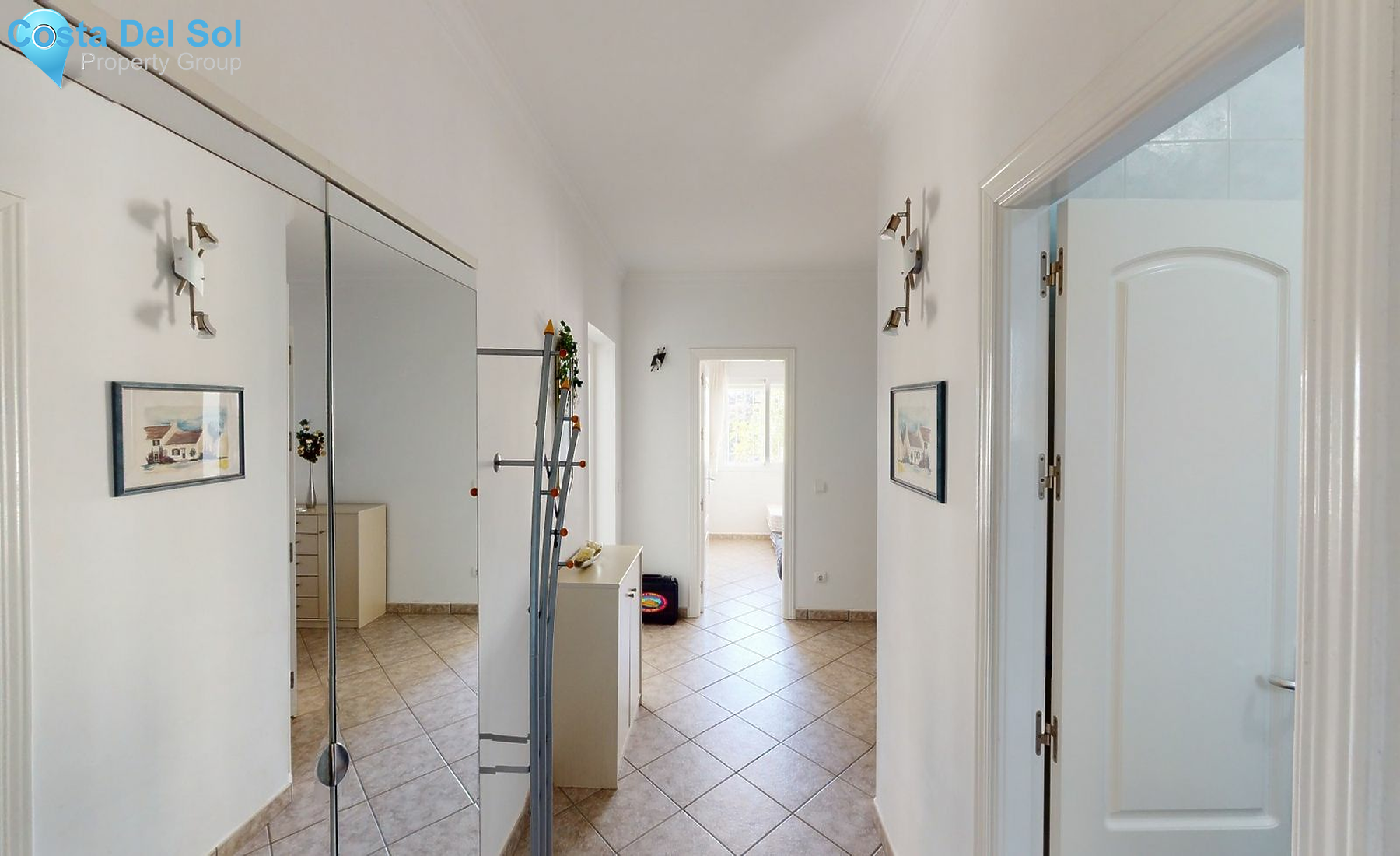 Detached Villa in Sayalonga-1547545