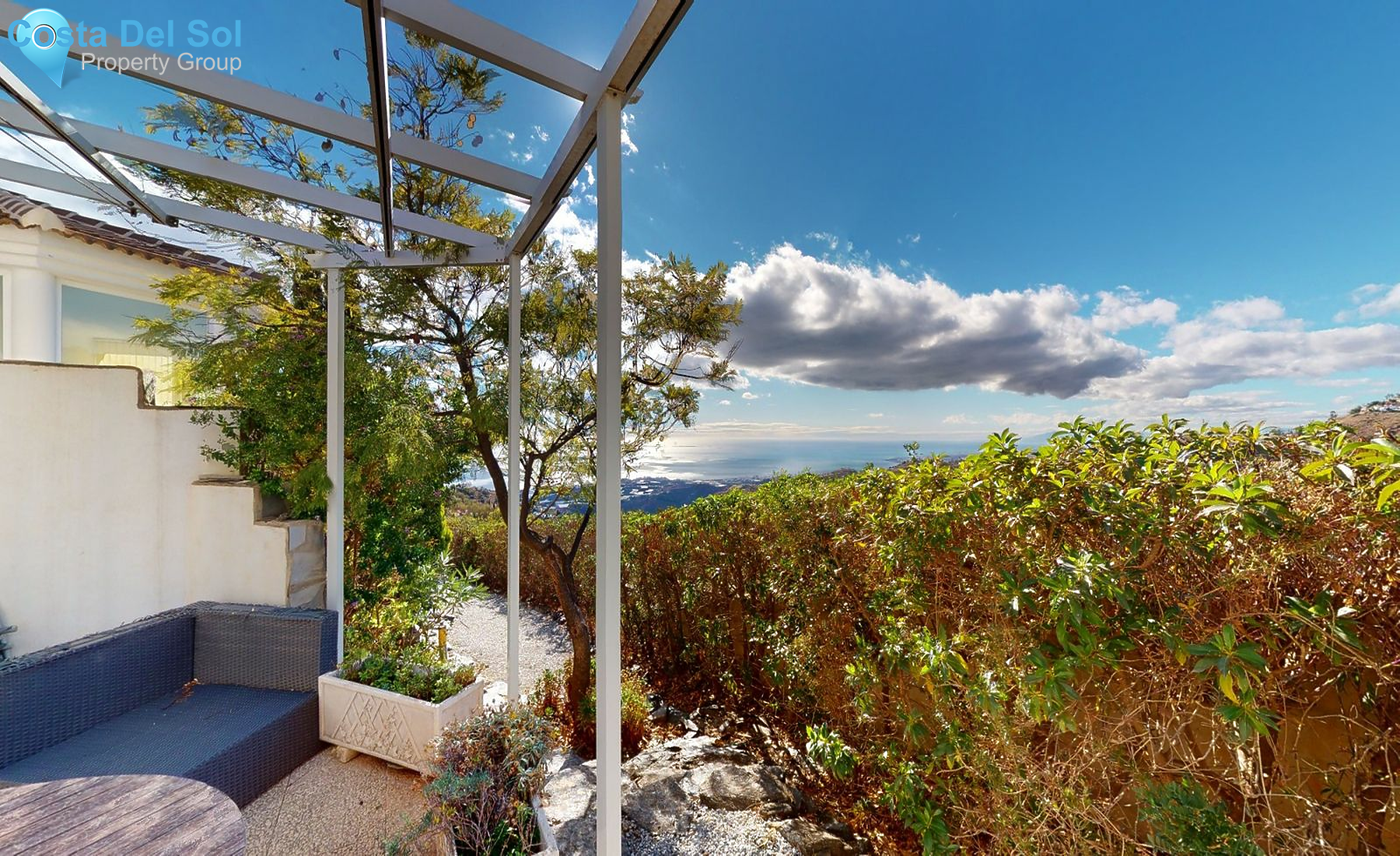 Detached Villa in Sayalonga-1547558