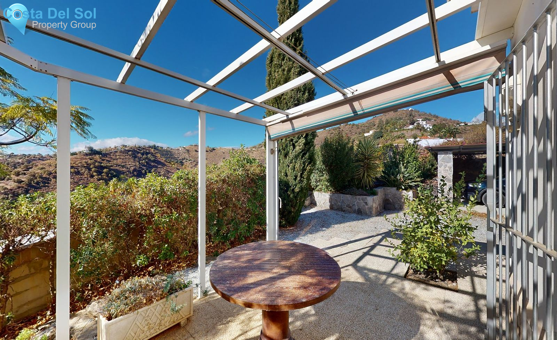 Detached Villa in Sayalonga-1547559