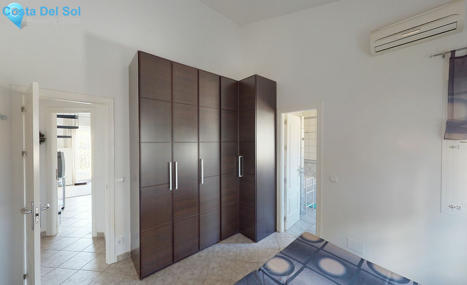 Detached Villa in Sayalonga-1547549