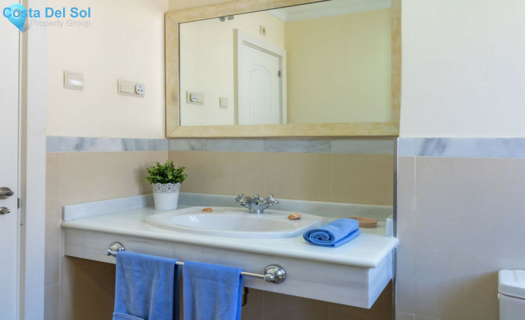 Detached Villa in Selwo-734791