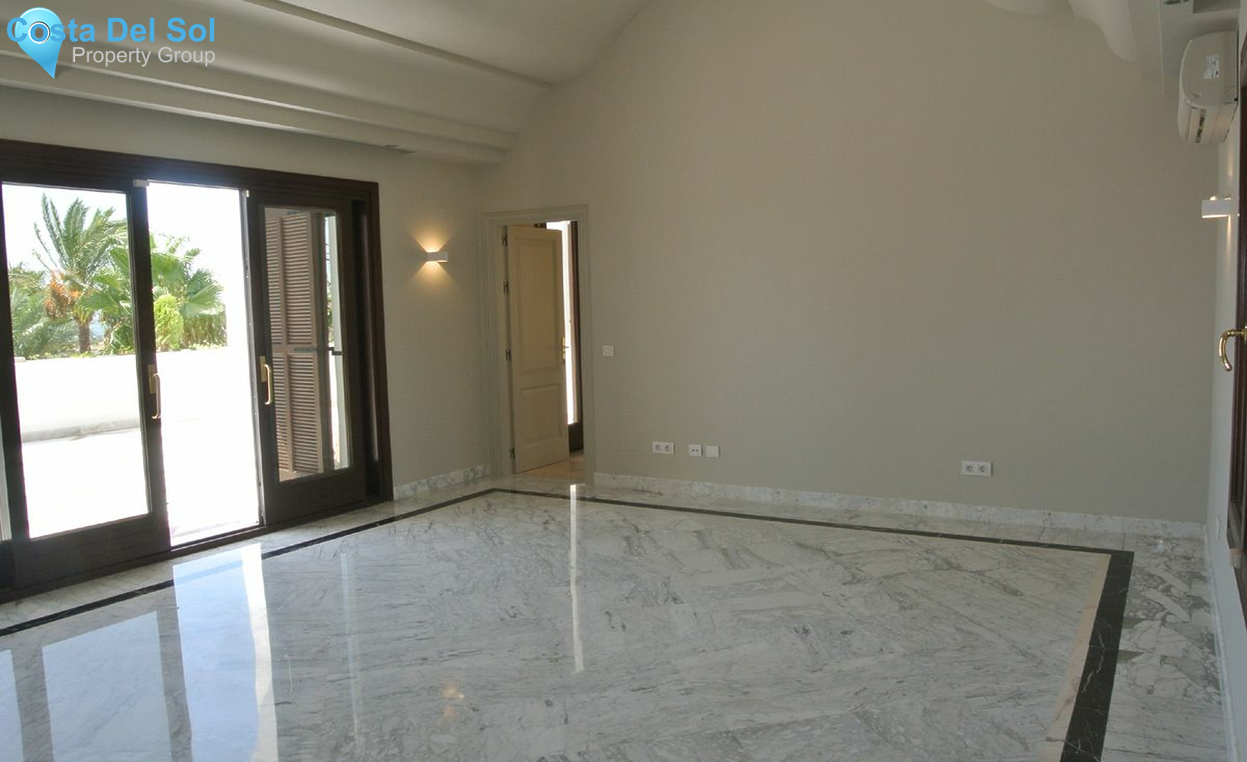 Detached Villa in Sierra Blanca-1172872