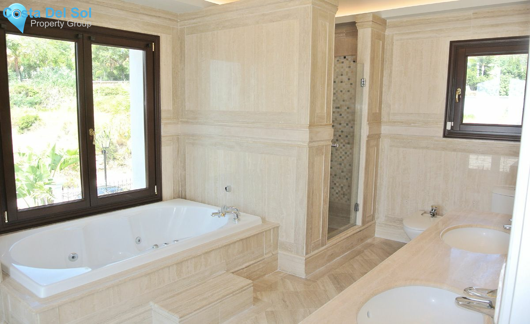 Detached Villa in Sierra Blanca-1172874