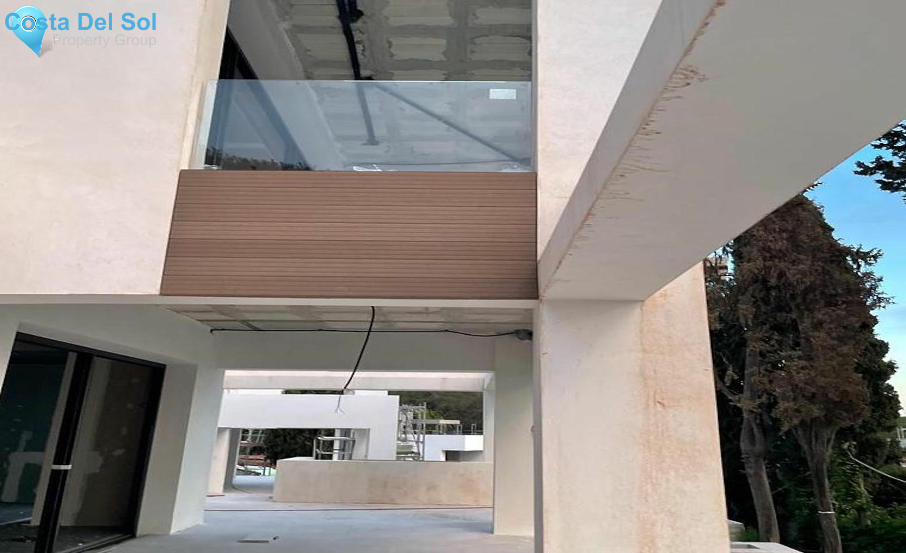 Detached Villa in The Golden Mile-1149788