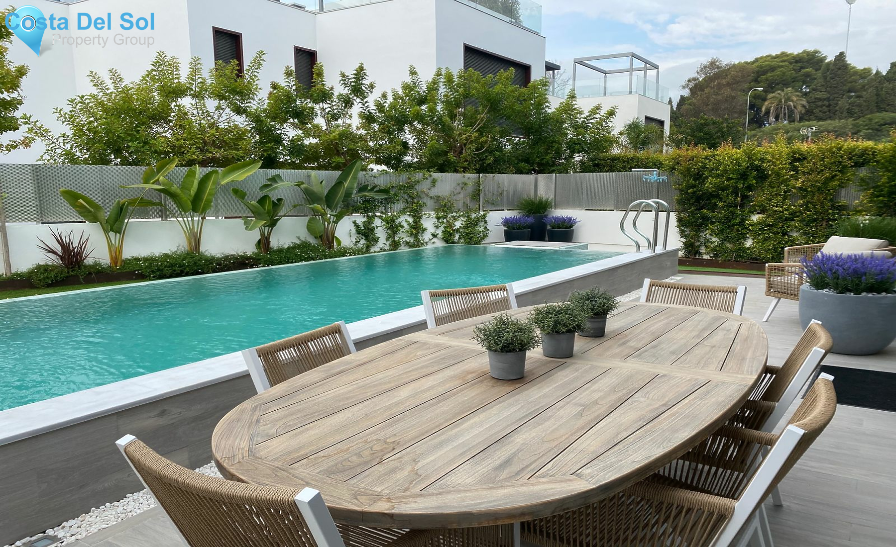 Detached Villa in The Golden Mile-1150977