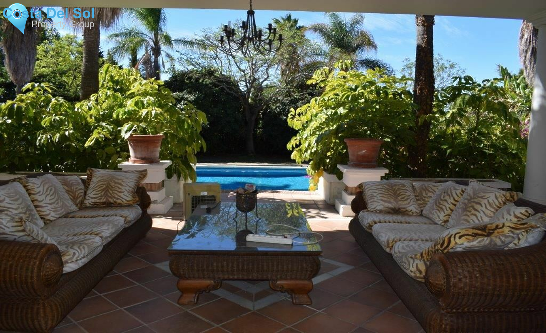 Detached Villa in The Golden Mile-1167502