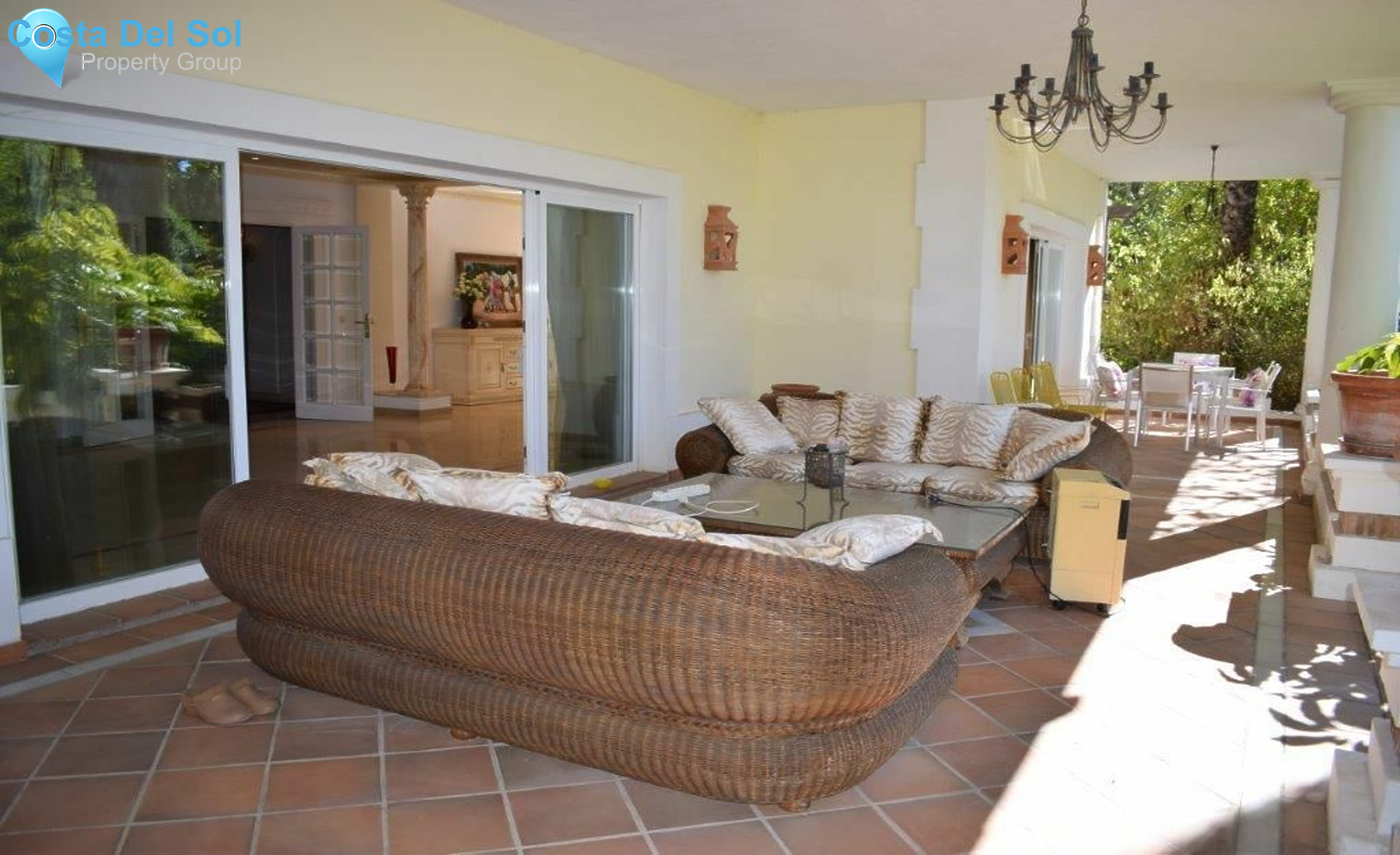Detached Villa in The Golden Mile-1167511